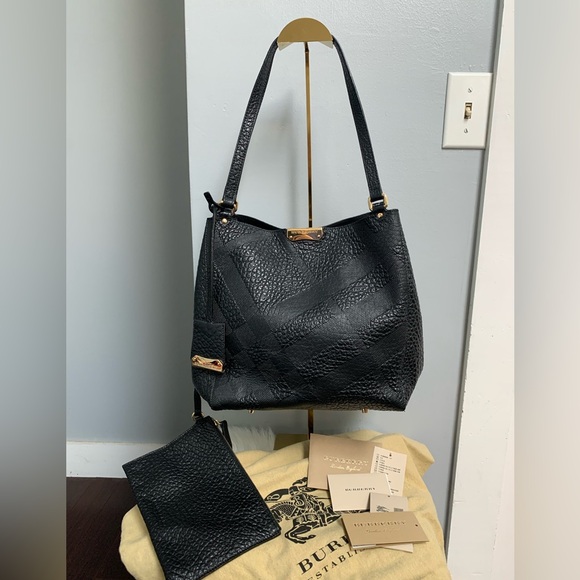 2015 authentic Burberry all black leather shoulder bag w everything shown - Picture 1 of 17